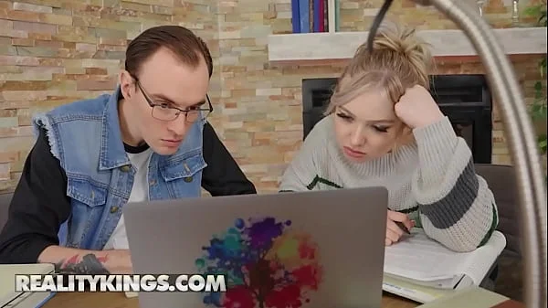 (Jasmine Wilde) David Can't Concentrate To Study Until The Sneak To The Bathroom For A Quick Fuck - Reality Kings